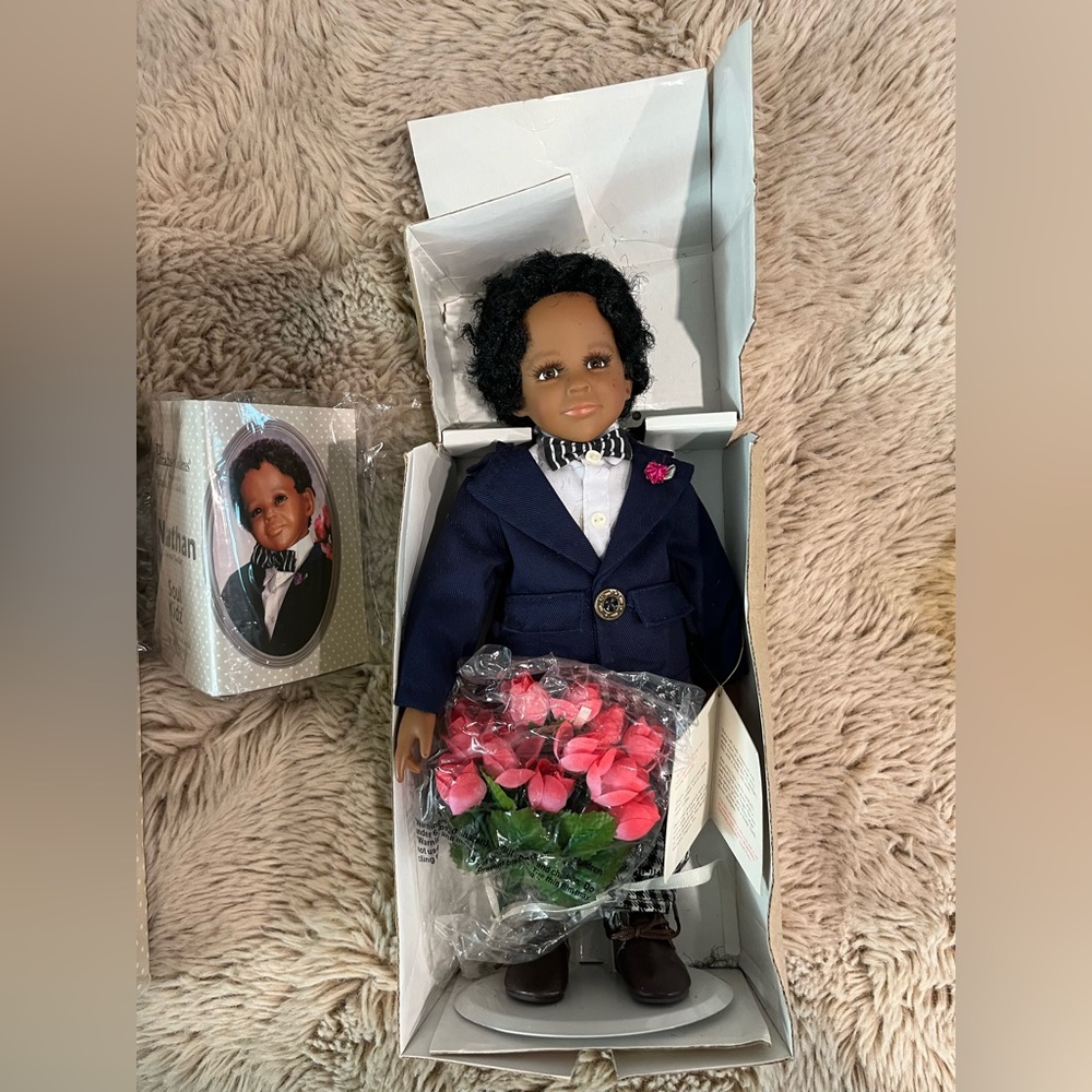 Paradise Galleries Nathan Prom "Soul Kidz" 12" Porcelain Doll